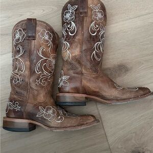Shyanne Brown Floral Embroidered Heeled Boots